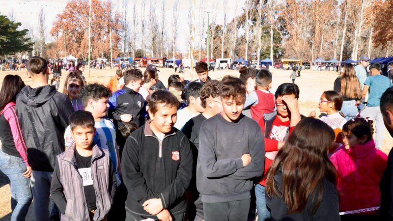 El Día del Amigo se celebra con una gran fiesta en el parque