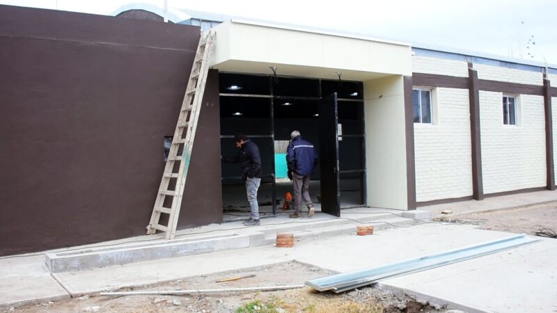 Obras en Las Malvinas, salón comunitario, biblioteca y la plaza Tabanera