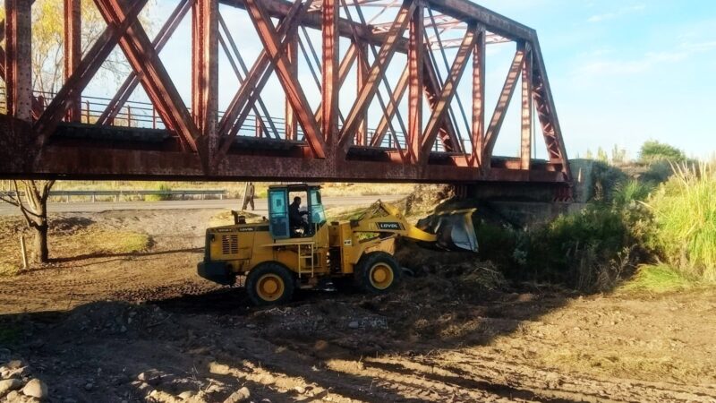 Ya se trabaja en un nuevo parque lineal a la vera del Puente Colorado