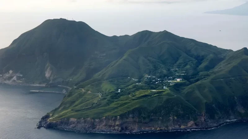 ‘Temblando repetidamente durante muchos días’: la vida en una isla de Japón que sufre cientos de pequeños sismos