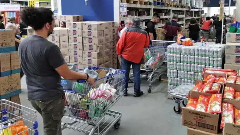 La inflación mayorista se aceleró a 1,6% en junio y empató con el IPC, según el INDEC