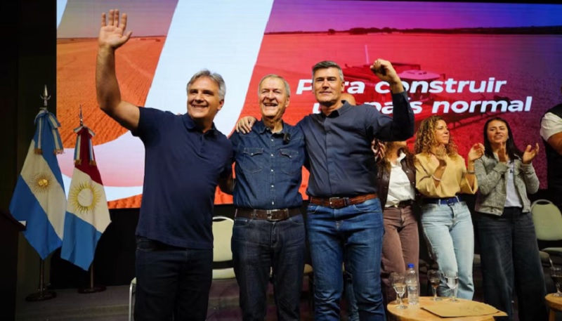 Juan Schiaretti lanzó la lista de Provincias Unidas en Córdoba