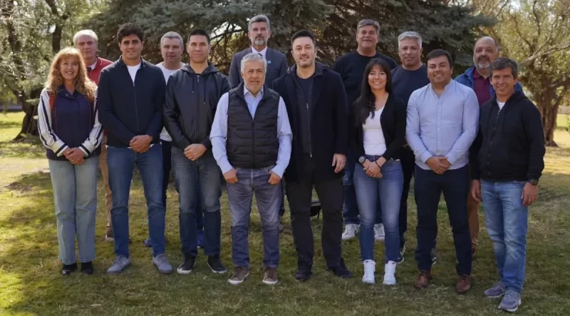 Cornejo confirmó que Petri encabezará la lista de diputados de la alianza LLA-Cambia Mendoza
