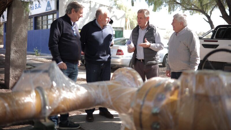 Ya está el 100% de los materiales para terminar la obra del gasoducto y Omar Félix lo supervisó