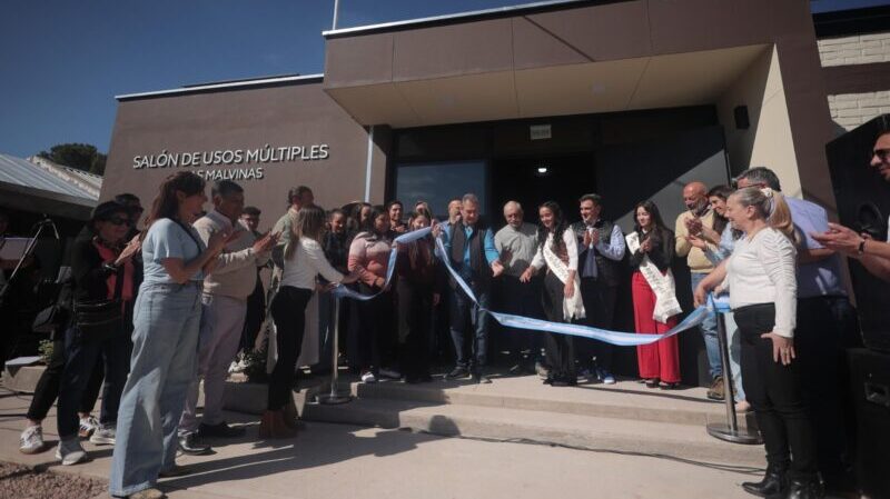 Junto a los vecinos, Omar Félix inauguró el nuevo salón de usos múltiples de Las Malvinas