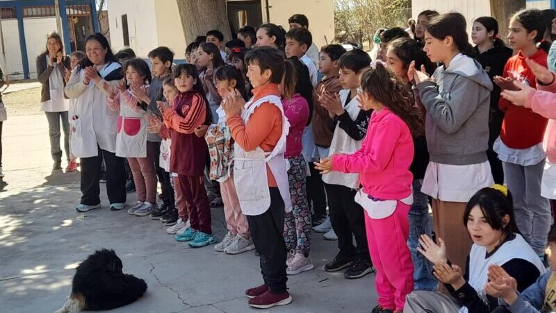El HCD impulsa la creación del escudo distrital de Cañada Seca con la participación de las escuelas