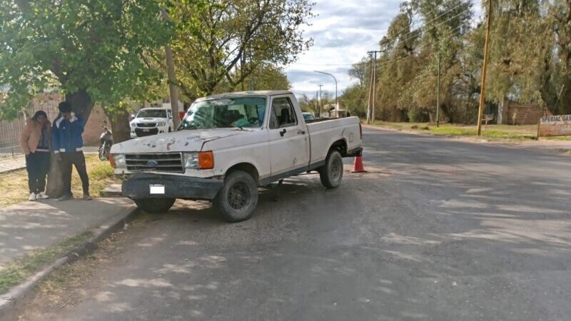 Choque en Alberdi y Colón