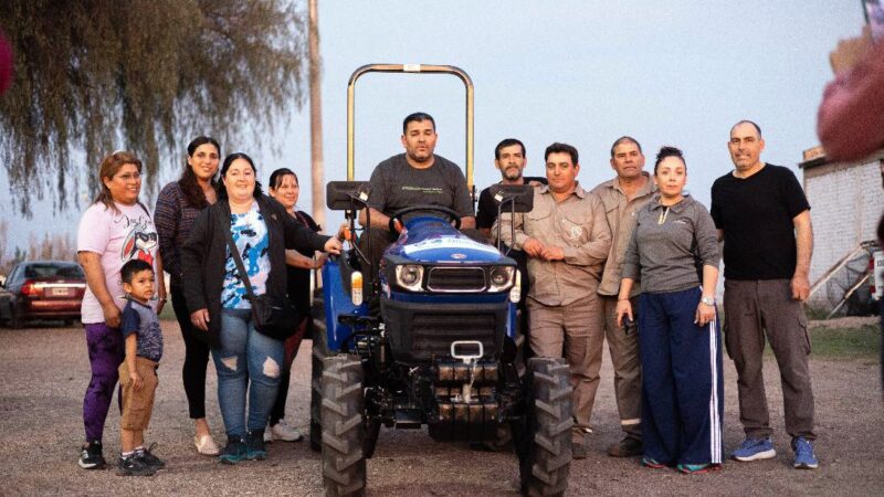 Nuevos tractores para El Tropezón y Atuel Norte