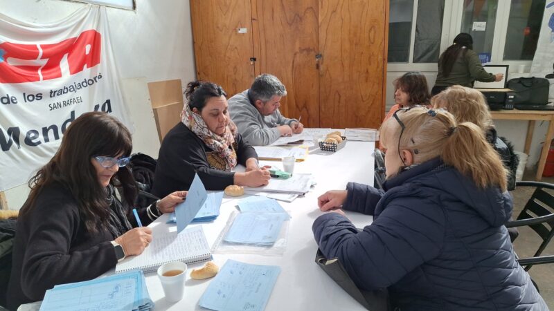 Operativos itinerantes para ayudar a los adultos mayores a lograr la eximición de tasas municipales