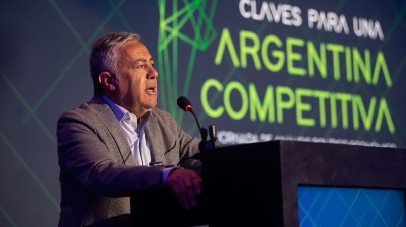 “Argentina no tiene destino sin equilibrio fiscal y reformas estructurales”, afirmó Cornejo