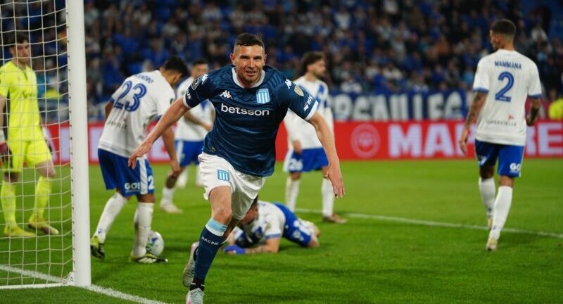Racing golpeó primero: le ganó la ida a Vélez con gol de Maravilla Martínez