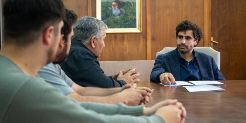 Más de 200 productores frutícolas de San Rafael aseguran la continuidad de su trabajo en el predio de la Cooperativa La Línea