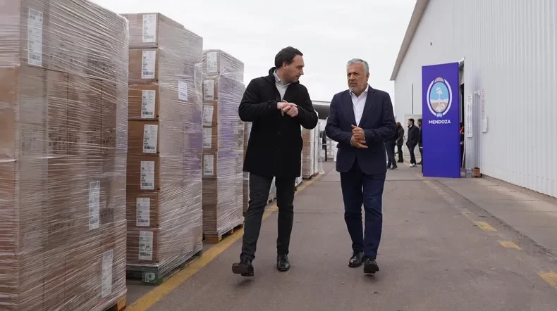 El Gobierno de Mendoza invirtió $2.000 millones en computadoras y tablets para la salud