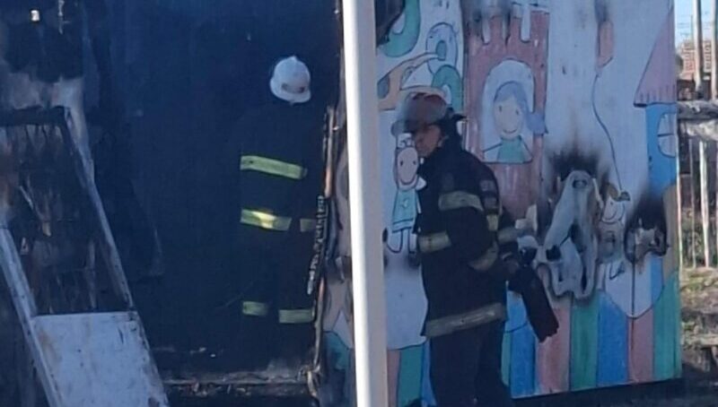 Incendio en el depósito del Jardín Maternal de Villa Laredo