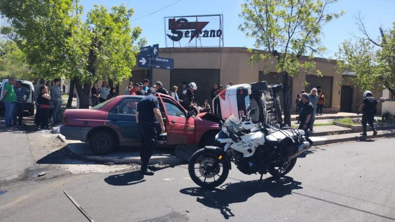 Choque y vuelco en Balcarce y Maza
