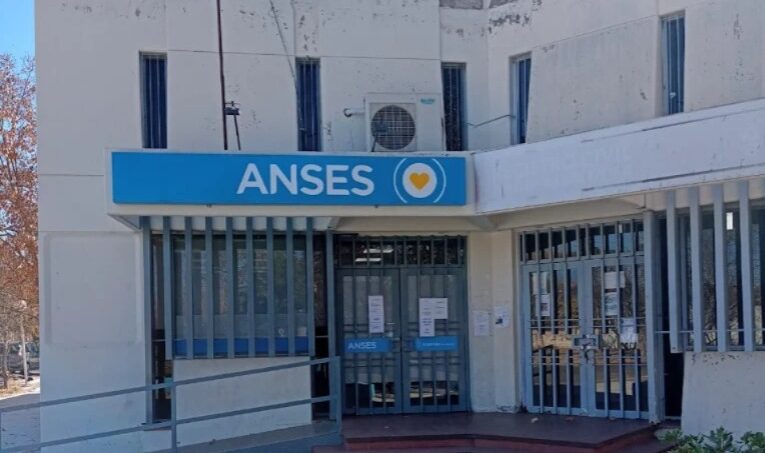 Villa Atuel: Anses y el Registro Civil ocupan propiedades municipales pero no pagan el alquiler ni los servicios