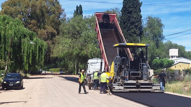 Avanzan trabajos de asfalto en calle Sueta y luego viene El Libertador