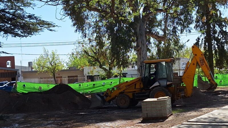 El municipio avanza con la renovación de tres plazas en ciudad
