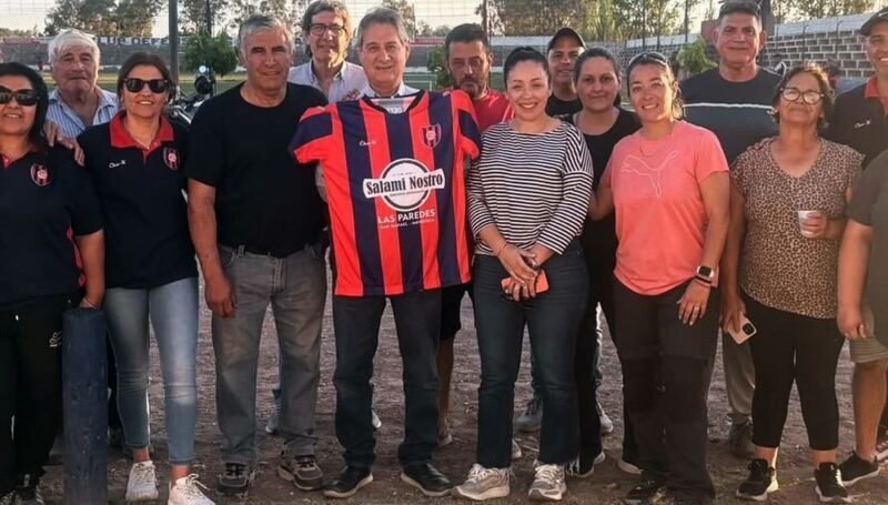 El municipio aportó una bomba de agua para el riego del Club Las Paredes