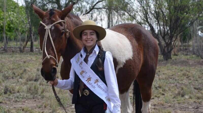 Sentir nacional, danza y folklore en la elección de la Flor de la Tradición en San Rafael