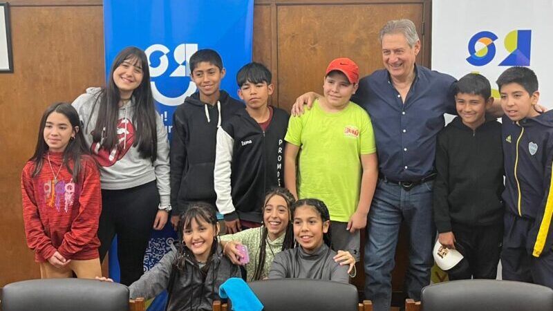 Chicos de la escuela Vicente López de Las Aguaditas visitaron la intendencia