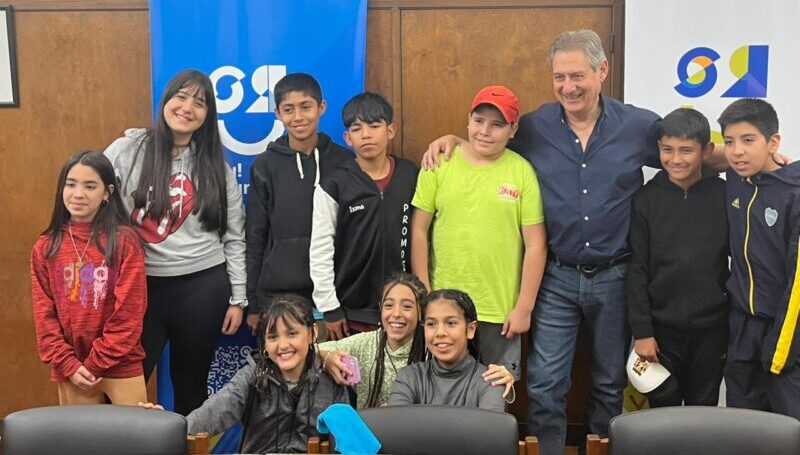 Chicos de la escuela Vicente López de Las Aguaditas visitaron la intendencia