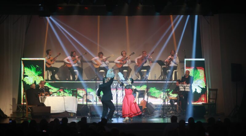 «Esencia», una fiesta en el teatro Roma
