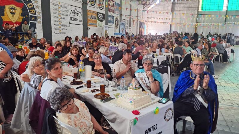 Más de 1300 personas en la fiesta departamental del Adulto Mayor
