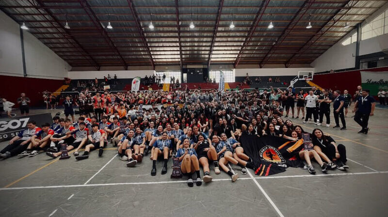 Más de 900 jóvenes de todo el país visitaron San Rafael para el nacional de handball