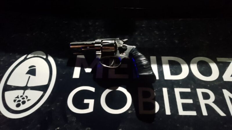 Dos menores detenidos con un arma de fuego