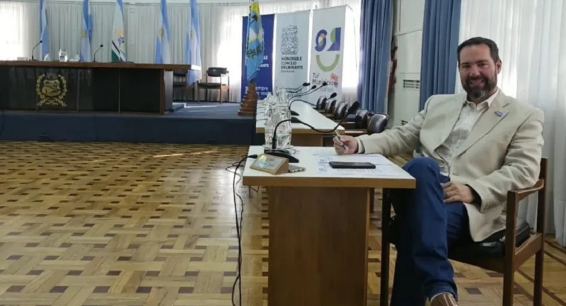 El concejal alcoholizado admitió el hecho y deberá pagar una millonaria multa
