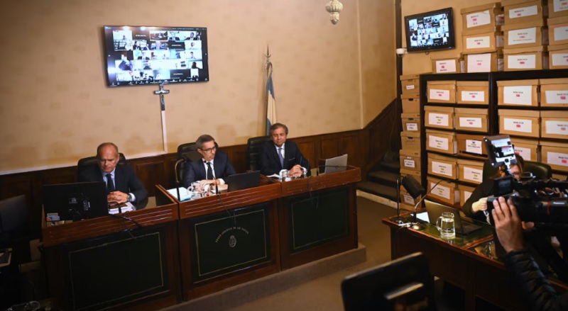 Primera jornada del juicio de los Cuadernos: el tribunal leyó la acusación a Cristina Kirchner como jefa de una asociación ilícita
