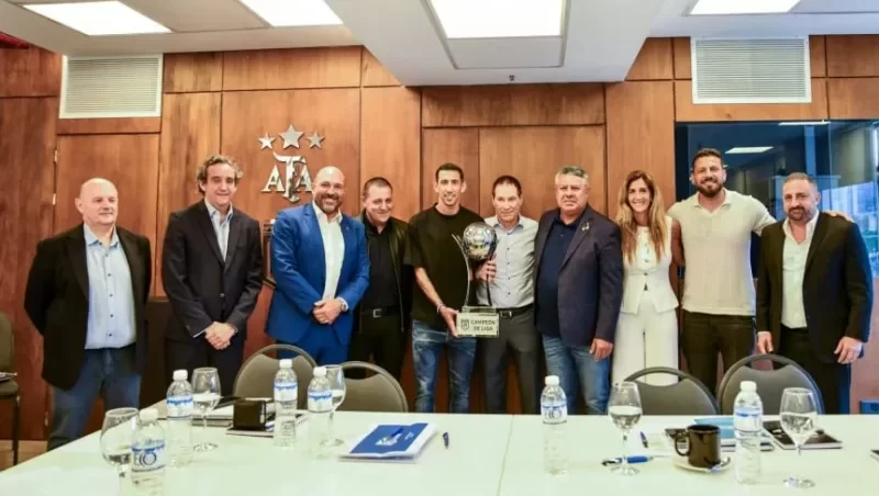 La AFA, los caprichos y una mano a los amigos