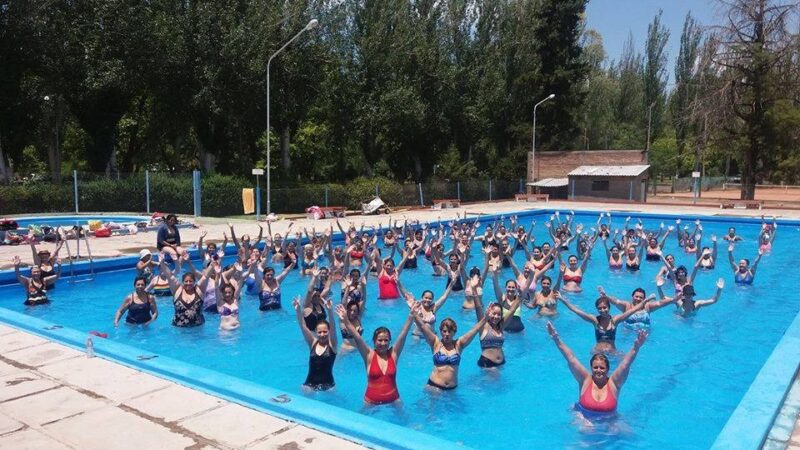 Clases gratuitas de natación para adultos y aquazumba en el poli 3
