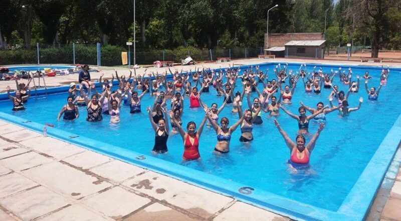 Clases gratuitas de natación para adultos y aquazumba en el poli 3