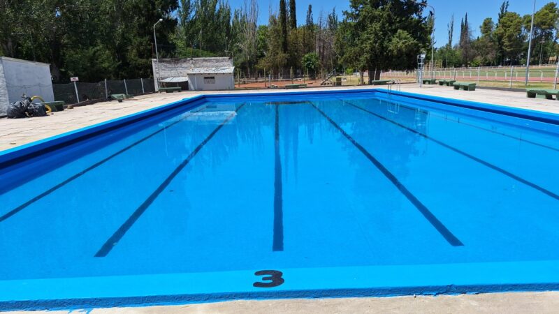 La pileta del Poli 1 luce impecable luego de los trabajos de renovación integral