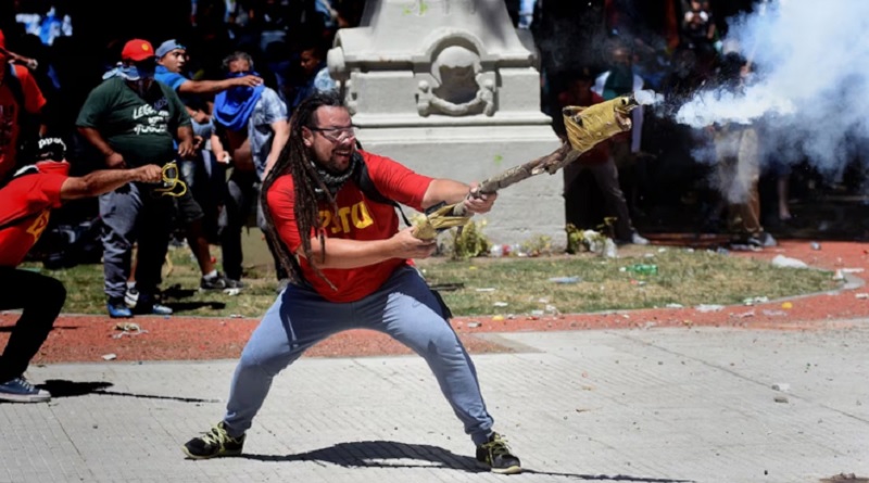 La Corte dejó firme la reforma jubilatoria que provocó la protesta contra Mauricio Macri en 2017