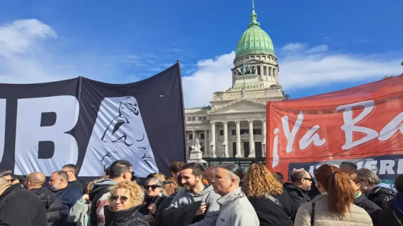 Revés judicial para el Gobierno: ordenan el pago inmediato de fondos universitarios y suspenden el decreto de Javier Milei