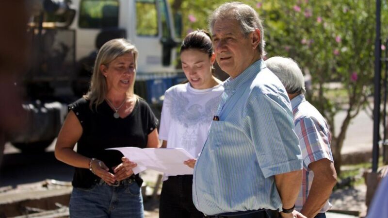 Obras en marcha: el intendente Omar Félix supervisó los trabajos en la plaza «Justo Rufino Guerrero» de Cuadro Nacional