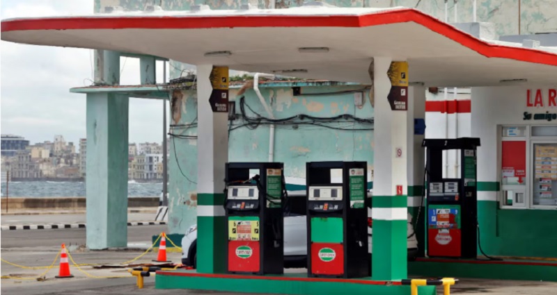 Se profundiza la escasez de combustible en Cuba y suspenden el servicio de ómnibus local