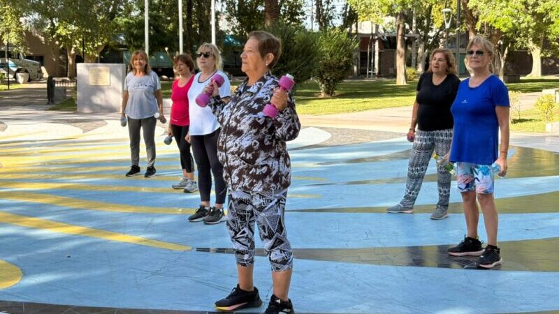 Los adultos mayores de San Rafael disfrutan de propuestas de actividad física impulsadas por el municipio
