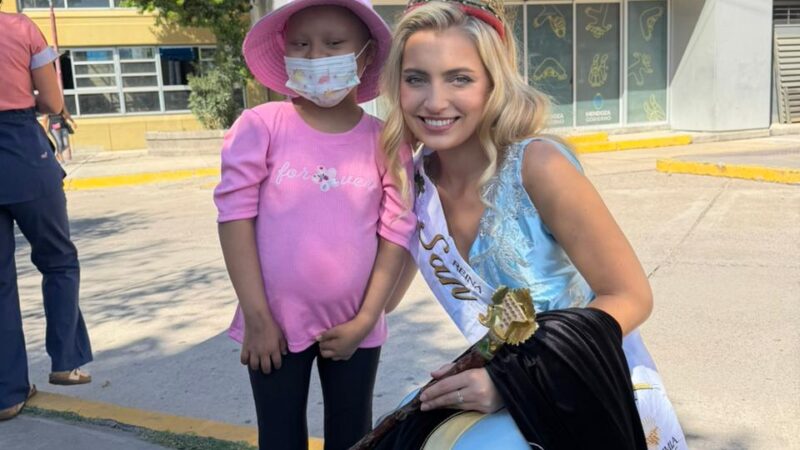 Azul compartió junto a los más peques del hospital Notti