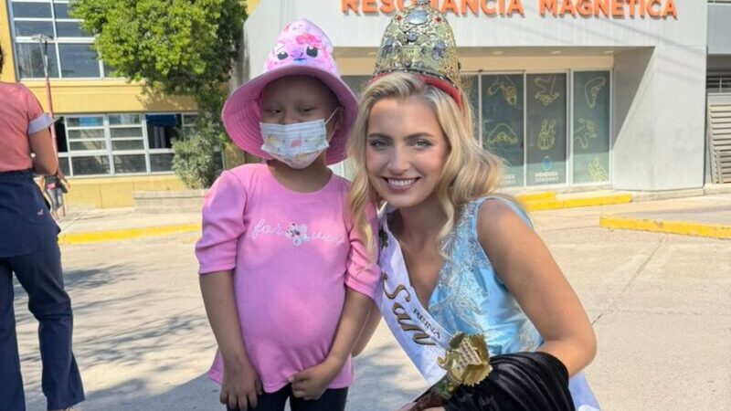 Azul compartió junto a los más peques del hospital Notti
