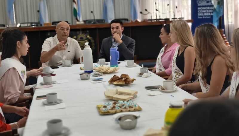 El HCD recibió a las representantes vendimiales con un desayuno de trabajo