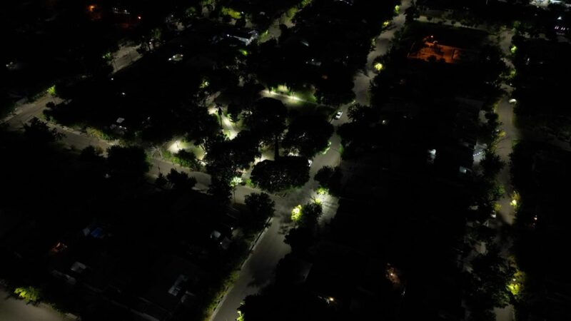 Iluminación para las calles del barrio Sardi