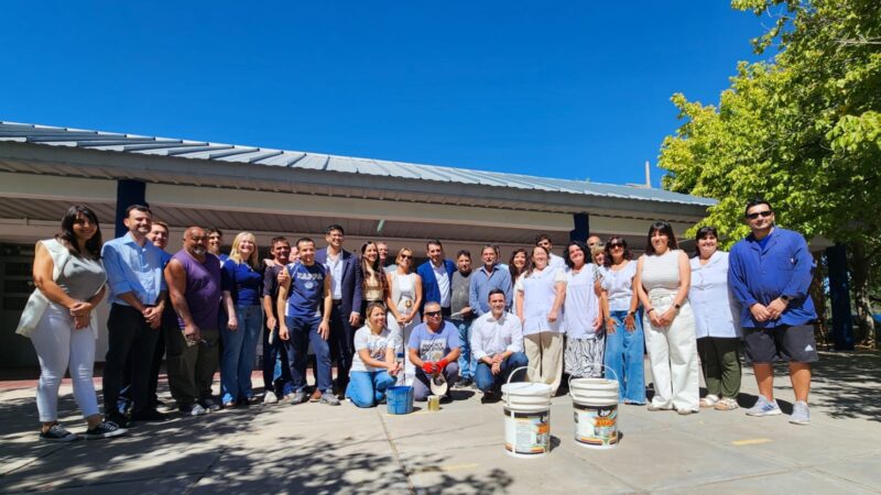 Servicios en los distritos y mejoras en escuelas para acompañar a los vecinos