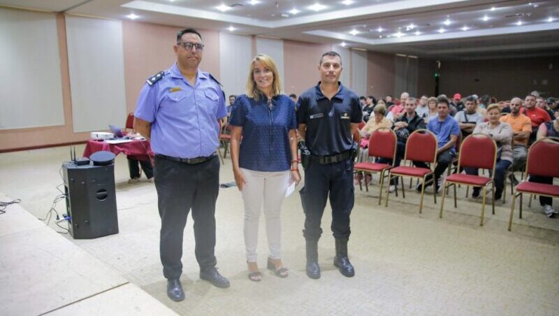 Celadores y serenos de San Rafael se capacitan en seguridad y vigilancia en escuelas