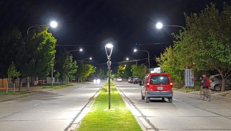 El municipio sumó 300 luces Led en ciudad y distritos