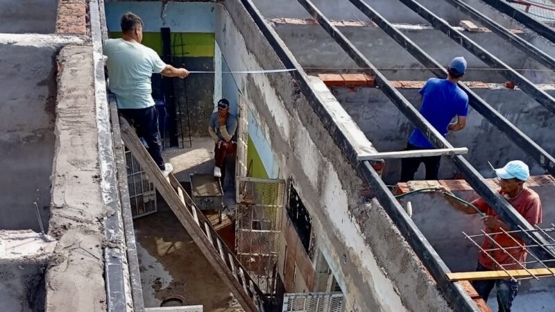 Personas privadas de libertad trabajan en el reacondicionamiento de espacios en la cárcel de San Rafael