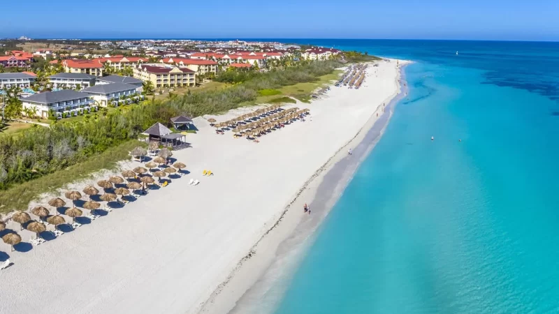 Hoteles cerrados, vuelos suspendidos y miedo: el turismo cubano entra en parálisis tras el bloqueo de Trump